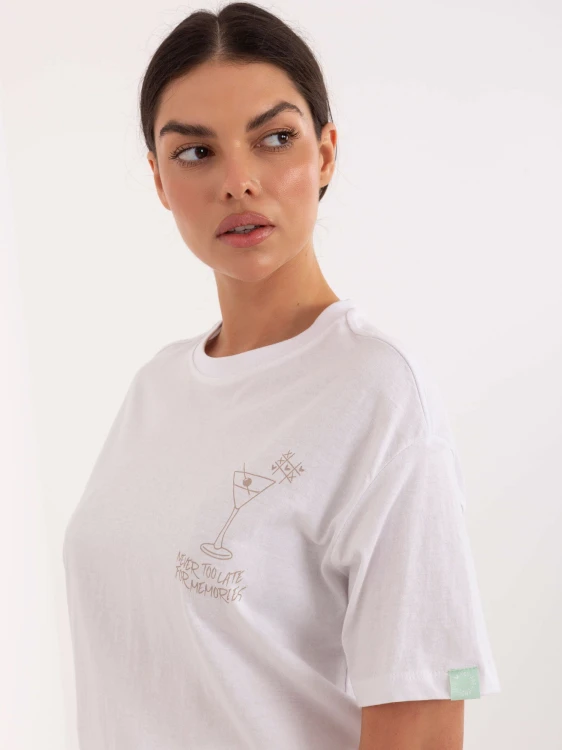pol_pl_Bialy-t-shirt-z-nadrukiem-na-plecach-416049_5.jpg