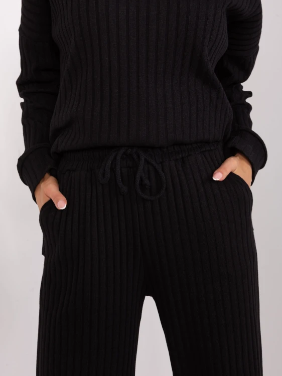 pol_pl_Hurt-Czarny-dwuczesciowy-komplet-casualowy-z-bluza-405710_3.jpg