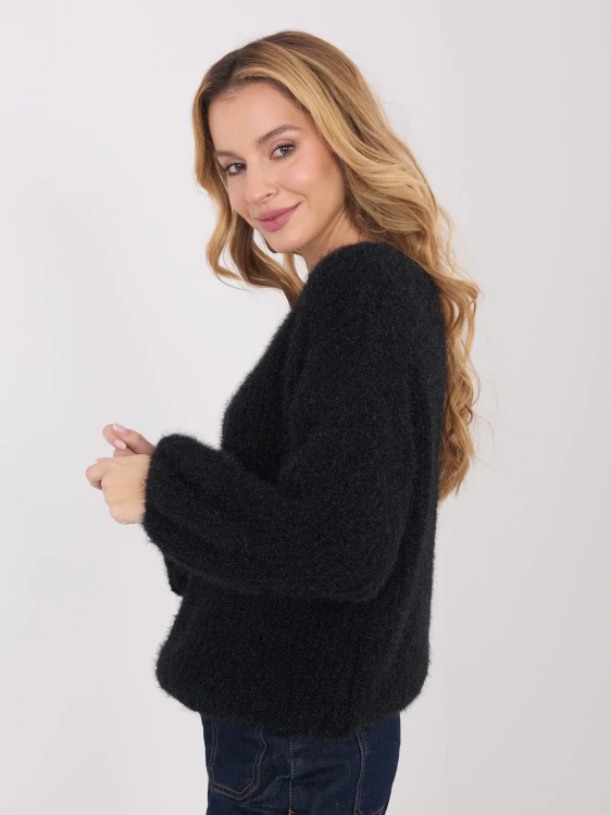 pol_pl_Czarny-sweter-oversize-z-domieszka-welny-416703_6.jpg